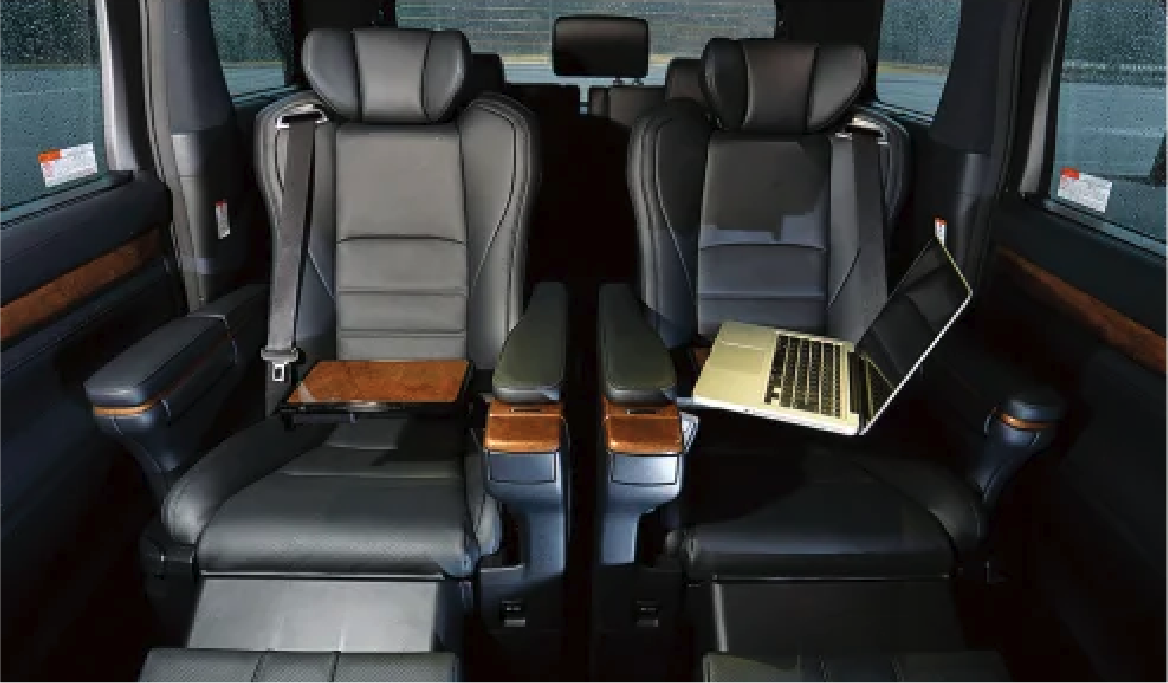 ALPHARD EXECUTIVE LOUNGEインテリア1